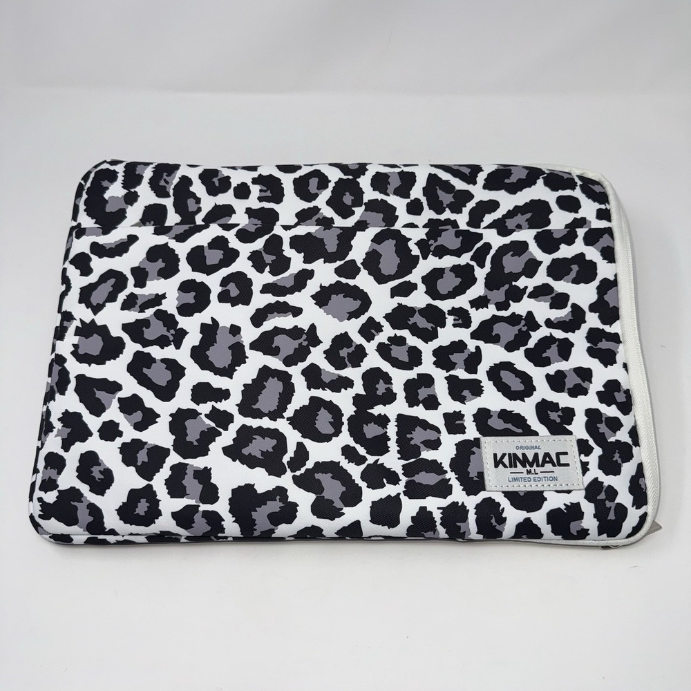 Kinmac Original M.L. Limited Edition laptop Carrying Case. 15.5x11"Leopard Print
